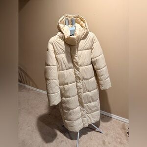 Banana Republic Women's Beige Puffer Jacket